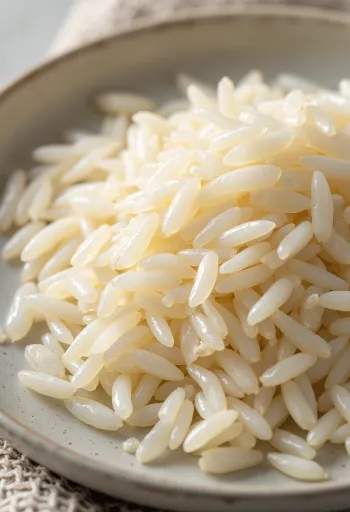 Frissen főtt basmati rizs, könnyed és különálló szemekkel