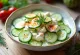 Keto tejfölös uborkasaláta