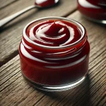 Vörösboros áfonyás mustárszósz tálalva