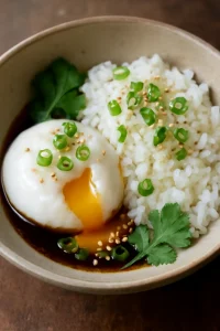 Ínycsiklandó japán étkezés, tojásos rizs és onsen tamago